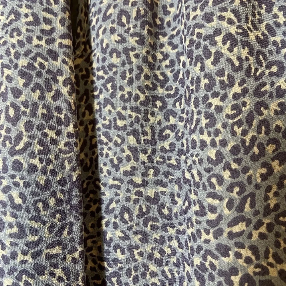 Tory Burch Lisa Blue Leopard Cheetah Animal Print Long Sleeve Silk Blouse Sz 6
